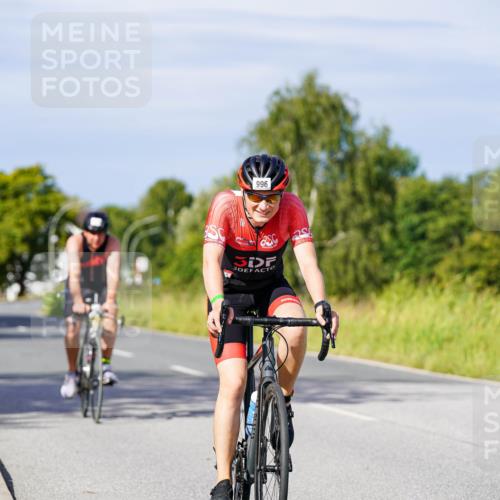 31.08.2025 - Elbe Triathlon Hamburg Michael Burmester http://msf.ph/oto/8679543 31.08.2025 10:39:02 Radfahren 995, 996, 1122 meine-sportfotos.de