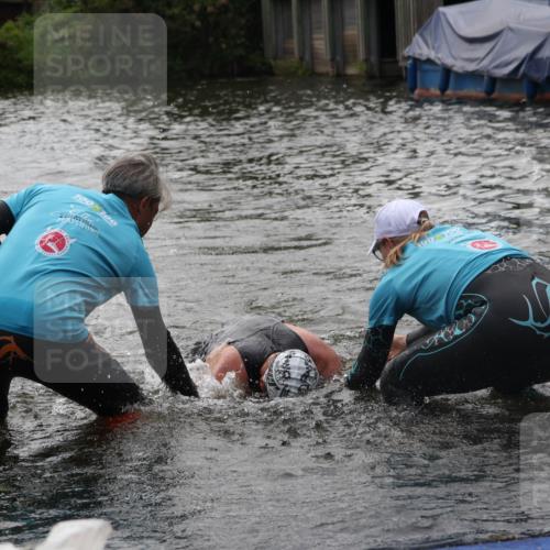 31.08.2025 - Elbe Triathlon Hamburg Luisa Fischer http://msf.ph/oto/8679559 31.08.2025 14:02:48 Schwimmen 133, 137, 160 meine-sportfotos.de