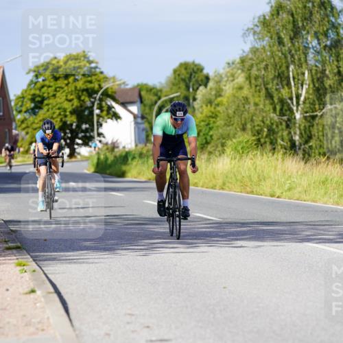 31.08.2025 - Elbe Triathlon Hamburg Michael Burmester http://msf.ph/oto/8679564 31.08.2025 10:39:11 Radfahren 842, 871, 979 meine-sportfotos.de