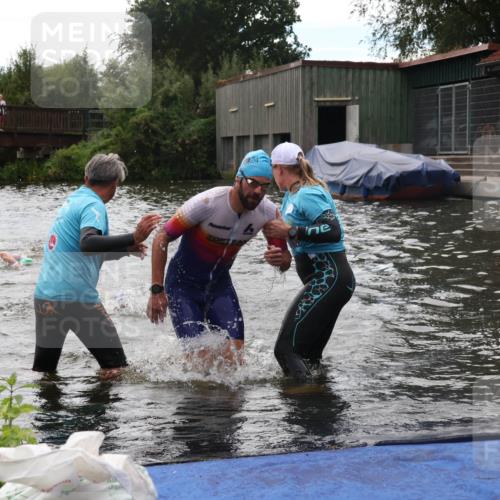 31.08.2025 - Elbe Triathlon Hamburg Luisa Fischer http://msf.ph/oto/8679577 31.08.2025 14:02:57 Schwimmen 122, 148, 160 meine-sportfotos.de