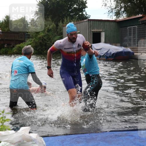 31.08.2025 - Elbe Triathlon Hamburg Luisa Fischer http://msf.ph/oto/8679578 31.08.2025 14:02:58 Schwimmen 122, 148, 160 meine-sportfotos.de