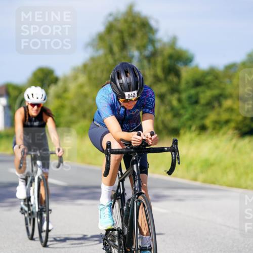 31.08.2025 - Elbe Triathlon Hamburg Michael Burmester http://msf.ph/oto/8679583 31.08.2025 10:39:14 Radfahren 842, 871, 979 meine-sportfotos.de
