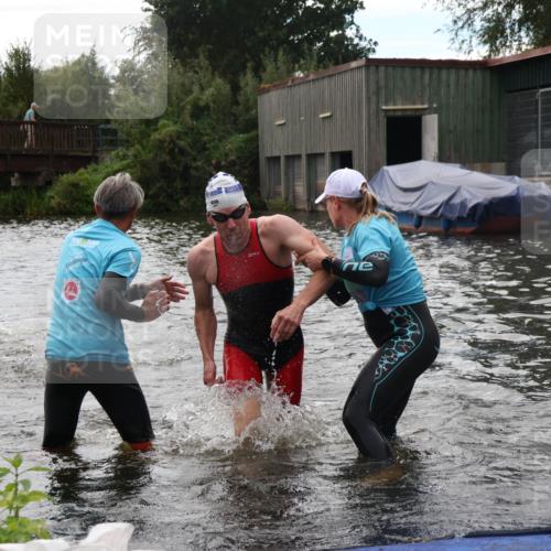 31.08.2025 - Elbe Triathlon Hamburg Luisa Fischer http://msf.ph/oto/8679590 31.08.2025 14:03:01 Schwimmen 122, 148, 160 meine-sportfotos.de