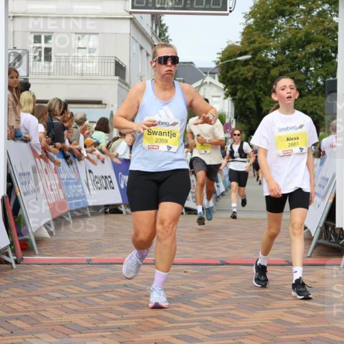 31.08.2025 - 21. Blankeneser Heldenlauf Strokosch-Dieckow http://msf.ph/oto/8679621 31.08.2025 10:25:11 Ziel 2641, 2357, 2183, 2717, 2285, 2286, 2331, 2053, 2359, 2661 meine-sportfotos.de