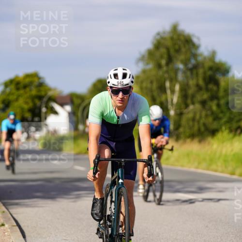 31.08.2025 - Elbe Triathlon Hamburg Michael Burmester http://msf.ph/oto/8679642 31.08.2025 10:39:30 Radfahren 836, 945, 1037, 1107, 1258, 1265 meine-sportfotos.de