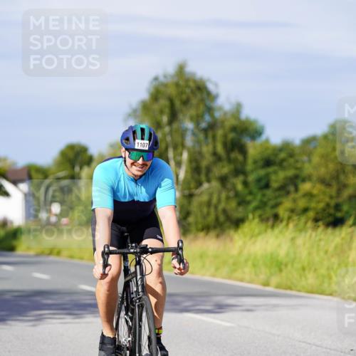 31.08.2025 - Elbe Triathlon Hamburg Michael Burmester http://msf.ph/oto/8679655 31.08.2025 10:39:33 Radfahren 812, 836, 945, 1037, 1091, 1107, 1265 meine-sportfotos.de