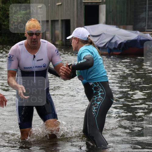 31.08.2025 - Elbe Triathlon Hamburg Luisa Fischer http://msf.ph/oto/8679659 31.08.2025 14:03:40 Schwimmen 136 meine-sportfotos.de