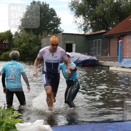 31.08.2025 - Elbe Triathlon Hamburg Luisa Fischer http://msf.ph/oto/8679662 31.08.2025 14:03:41 Schwimmen 136 meine-sportfotos.de