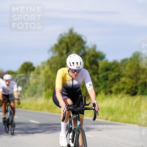 31.08.2025 - Elbe Triathlon Hamburg Michael Burmester http://msf.ph/oto/8679666 31.08.2025 10:39:35 Radfahren 812, 836, 937, 1037, 1075, 1091, 1107 meine-sportfotos.de