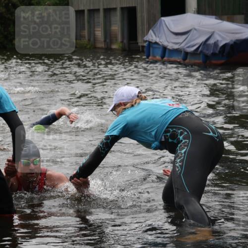 31.08.2025 - Elbe Triathlon Hamburg Luisa Fischer http://msf.ph/oto/8679677 31.08.2025 14:03:52 Schwimmen 131, 139, 163 meine-sportfotos.de