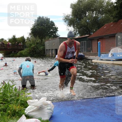 31.08.2025 - Elbe Triathlon Hamburg Luisa Fischer http://msf.ph/oto/8679692 31.08.2025 14:03:54 Schwimmen 131, 139, 157, 163 meine-sportfotos.de