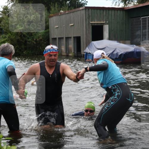 31.08.2025 - Elbe Triathlon Hamburg Luisa Fischer http://msf.ph/oto/8679699 31.08.2025 14:03:57 Schwimmen 131, 139, 147, 157, 163 meine-sportfotos.de