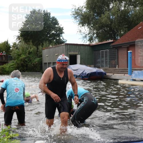 31.08.2025 - Elbe Triathlon Hamburg Luisa Fischer http://msf.ph/oto/8679705 31.08.2025 14:03:58 Schwimmen 131, 139, 145, 147, 157, 163 meine-sportfotos.de