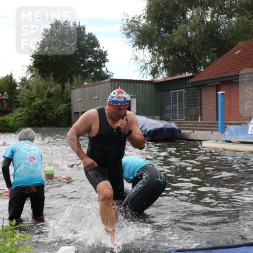 31.08.2025 - Elbe Triathlon Hamburg Luisa Fischer http://msf.ph/oto/8679706 31.08.2025 14:03:59 Schwimmen 131, 139, 145, 147, 157, 163 meine-sportfotos.de