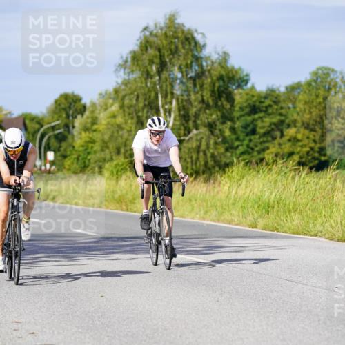 31.08.2025 - Elbe Triathlon Hamburg Michael Burmester http://msf.ph/oto/8679713 31.08.2025 10:39:43 Radfahren 762, 937, 961, 964, 1075, 1080, 1091, 1149 meine-sportfotos.de