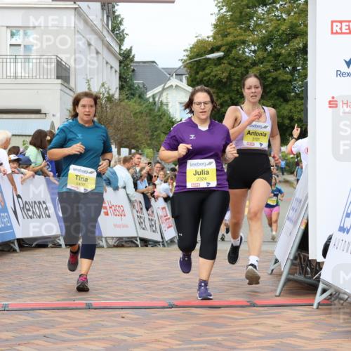 31.08.2025 - 21. Blankeneser Heldenlauf Strokosch-Dieckow http://msf.ph/oto/8679733 31.08.2025 10:31:10 Ziel 2437, 2324, 2147, 2121, 2307, 2018 meine-sportfotos.de