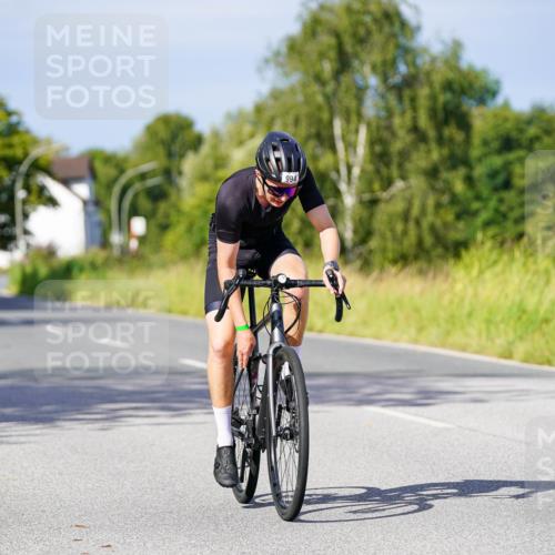 31.08.2025 - Elbe Triathlon Hamburg Michael Burmester http://msf.ph/oto/8679768 31.08.2025 10:39:55 Radfahren 962, 994, 1145, 1158 meine-sportfotos.de