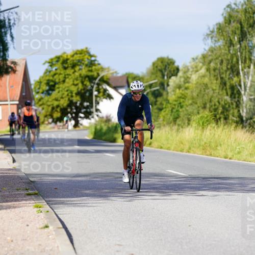 31.08.2025 - Elbe Triathlon Hamburg Michael Burmester http://msf.ph/oto/8679774 31.08.2025 10:39:58 Radfahren 962, 994, 1158, 1286 meine-sportfotos.de