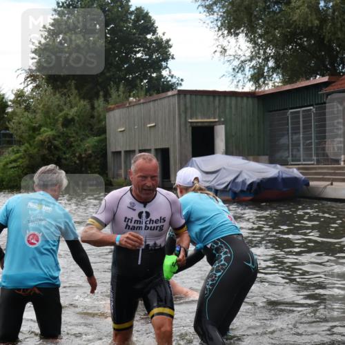 31.08.2025 - Elbe Triathlon Hamburg Luisa Fischer http://msf.ph/oto/8679786 31.08.2025 14:04:13 Schwimmen 144, 151, 162, 164 meine-sportfotos.de