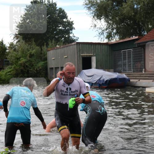 31.08.2025 - Elbe Triathlon Hamburg Luisa Fischer http://msf.ph/oto/8679787 31.08.2025 14:04:14 Schwimmen 144, 151, 162, 164 meine-sportfotos.de
