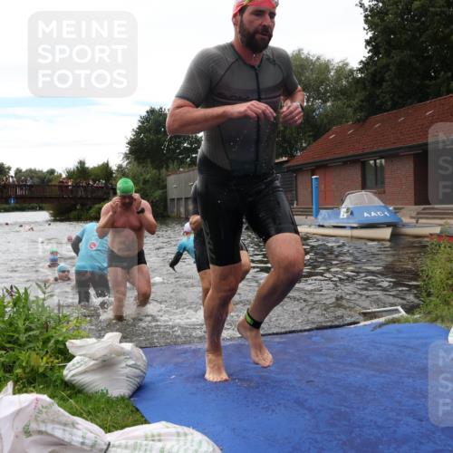 31.08.2025 - Elbe Triathlon Hamburg Luisa Fischer http://msf.ph/oto/8679842 31.08.2025 14:04:30 Schwimmen 121, 123, 124, 132, 135, 141, 143, 152, 156 meine-sportfotos.de