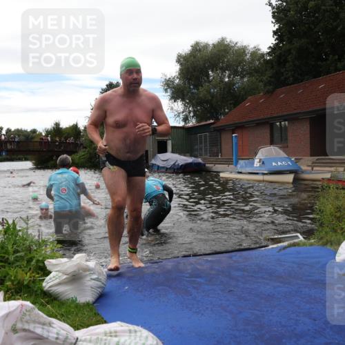 31.08.2025 - Elbe Triathlon Hamburg Luisa Fischer http://msf.ph/oto/8679852 31.08.2025 14:04:32 Schwimmen 123, 124, 129, 132, 135, 141, 143, 152, 156, 161 meine-sportfotos.de