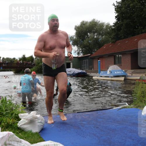 31.08.2025 - Elbe Triathlon Hamburg Luisa Fischer http://msf.ph/oto/8679853 31.08.2025 14:04:32 Schwimmen 123, 124, 129, 132, 135, 141, 143, 152, 156, 161 meine-sportfotos.de