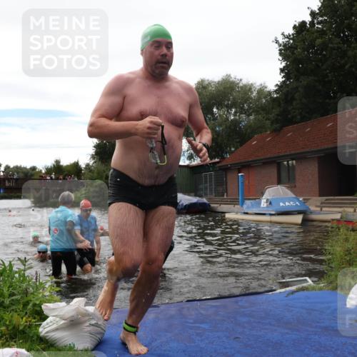 31.08.2025 - Elbe Triathlon Hamburg Luisa Fischer http://msf.ph/oto/8679855 31.08.2025 14:04:32 Schwimmen 123, 124, 129, 132, 135, 141, 143, 152, 156, 161 meine-sportfotos.de