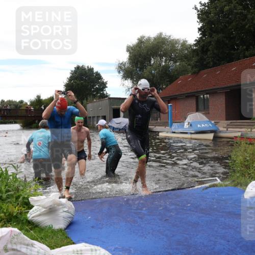 31.08.2025 - Elbe Triathlon Hamburg Luisa Fischer http://msf.ph/oto/8679858 31.08.2025 14:04:34 Schwimmen 123, 124, 125, 129, 132, 135, 141, 143, 152, 161 meine-sportfotos.de