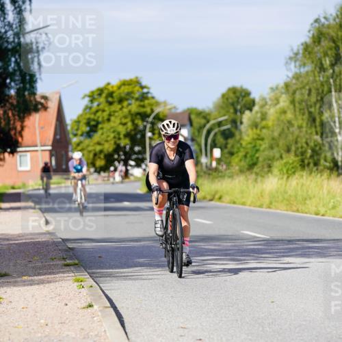 31.08.2025 - Elbe Triathlon Hamburg Michael Burmester http://msf.ph/oto/8679860 31.08.2025 10:40:23 Radfahren 878, 1272 meine-sportfotos.de