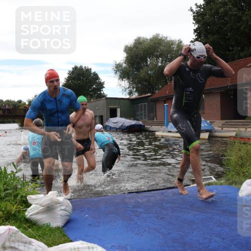 31.08.2025 - Elbe Triathlon Hamburg Luisa Fischer http://msf.ph/oto/8679861 31.08.2025 14:04:35 Schwimmen 123, 124, 125, 129, 132, 141, 152, 155, 161 meine-sportfotos.de