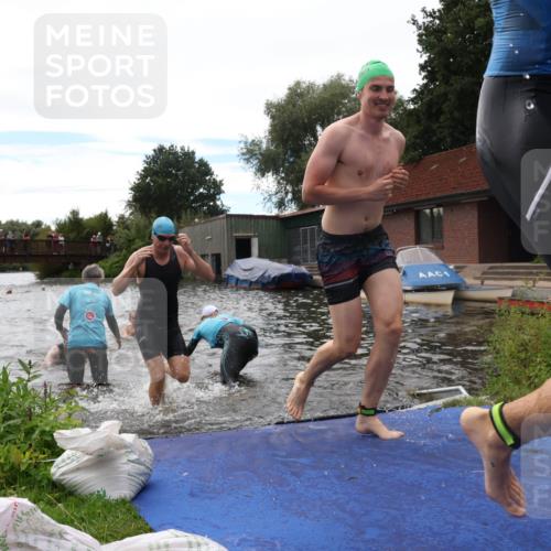31.08.2025 - Elbe Triathlon Hamburg Luisa Fischer http://msf.ph/oto/8679869 31.08.2025 14:04:36 Schwimmen 123, 124, 125, 129, 132, 141, 150, 152, 155, 161 meine-sportfotos.de