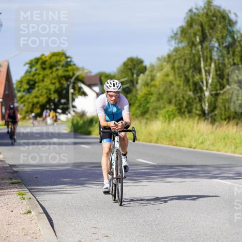 31.08.2025 - Elbe Triathlon Hamburg Michael Burmester http://msf.ph/oto/8679870 31.08.2025 10:40:26 Radfahren 861, 878, 1272 meine-sportfotos.de