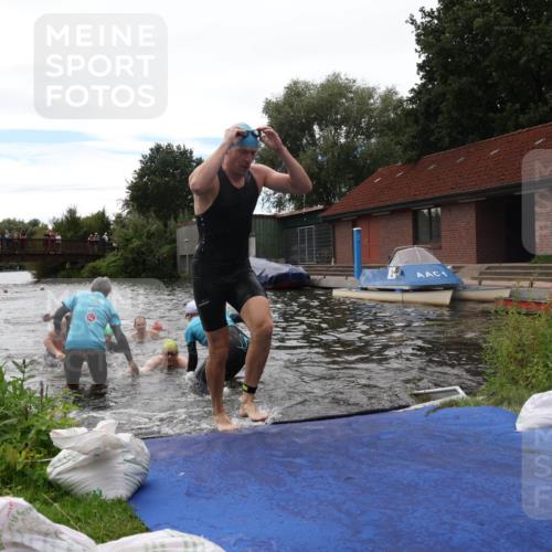 31.08.2025 - Elbe Triathlon Hamburg Luisa Fischer http://msf.ph/oto/8679875 31.08.2025 14:04:37 Schwimmen 123, 124, 125, 129, 132, 141, 150, 155, 161 meine-sportfotos.de