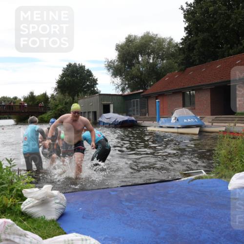 31.08.2025 - Elbe Triathlon Hamburg Luisa Fischer http://msf.ph/oto/8679881 31.08.2025 14:04:39 Schwimmen 123, 124, 125, 129, 132, 146, 150, 155, 161 meine-sportfotos.de