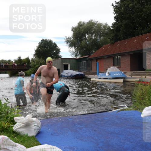 31.08.2025 - Elbe Triathlon Hamburg Luisa Fischer http://msf.ph/oto/8679882 31.08.2025 14:04:39 Schwimmen 123, 124, 125, 129, 132, 146, 150, 155, 161 meine-sportfotos.de