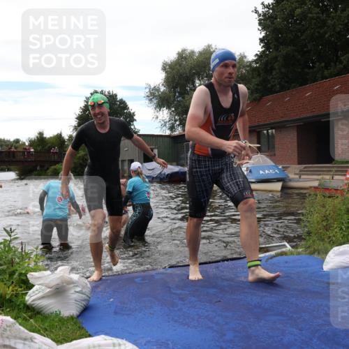 31.08.2025 - Elbe Triathlon Hamburg Luisa Fischer http://msf.ph/oto/8679898 31.08.2025 14:04:42 Schwimmen 125, 129, 130, 146, 150, 155, 161 meine-sportfotos.de