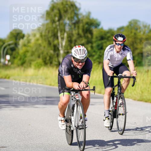 31.08.2025 - Elbe Triathlon Hamburg Michael Burmester http://msf.ph/oto/8679902 31.08.2025 10:40:40 Radfahren 818, 1021, 1039, 1043, 1298 meine-sportfotos.de