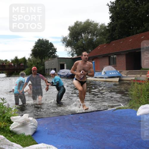31.08.2025 - Elbe Triathlon Hamburg Luisa Fischer http://msf.ph/oto/8679910 31.08.2025 14:04:44 Schwimmen 125, 129, 130, 146, 150, 155, 161 meine-sportfotos.de