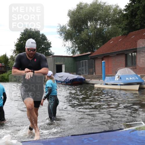 31.08.2025 - Elbe Triathlon Hamburg Luisa Fischer http://msf.ph/oto/8679927 31.08.2025 14:04:51 Schwimmen 130, 146 meine-sportfotos.de