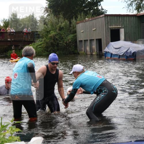 31.08.2025 - Elbe Triathlon Hamburg Luisa Fischer http://msf.ph/oto/8679962 31.08.2025 14:05:26 Schwimmen 126, 142, 149, 158 meine-sportfotos.de
