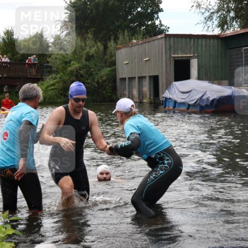 31.08.2025 - Elbe Triathlon Hamburg Luisa Fischer http://msf.ph/oto/8679964 31.08.2025 14:05:26 Schwimmen 126, 142, 149, 158 meine-sportfotos.de