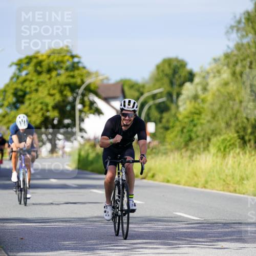 31.08.2025 - Elbe Triathlon Hamburg Michael Burmester http://msf.ph/oto/8680000 31.08.2025 10:41:17 Radfahren 914, 1029, 1054, 1273, 1301 meine-sportfotos.de