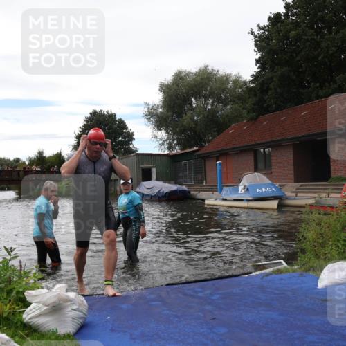 31.08.2025 - Elbe Triathlon Hamburg Luisa Fischer http://msf.ph/oto/8680004 31.08.2025 14:05:33 Schwimmen 126, 149, 158 meine-sportfotos.de