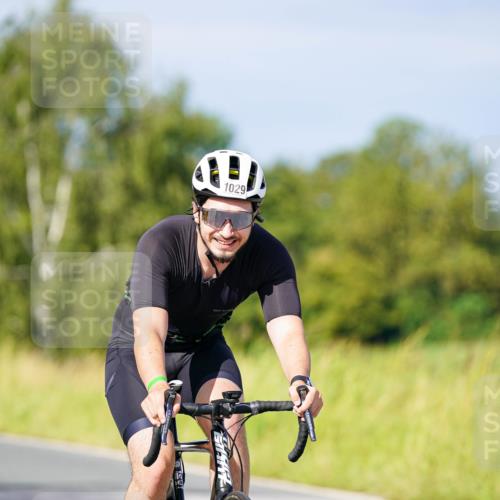 31.08.2025 - Elbe Triathlon Hamburg Michael Burmester http://msf.ph/oto/8680006 31.08.2025 10:41:19 Radfahren 914, 970, 1029, 1054, 1273, 1301 meine-sportfotos.de