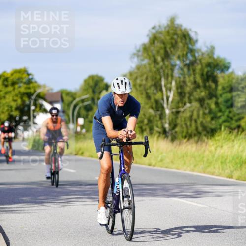 31.08.2025 - Elbe Triathlon Hamburg Michael Burmester http://msf.ph/oto/8680010 31.08.2025 10:41:20 Radfahren 914, 970, 1029, 1054, 1273, 1301 meine-sportfotos.de