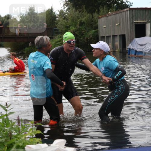 31.08.2025 - Elbe Triathlon Hamburg Luisa Fischer http://msf.ph/oto/8680020 31.08.2025 14:06:28 Schwimmen 154 meine-sportfotos.de