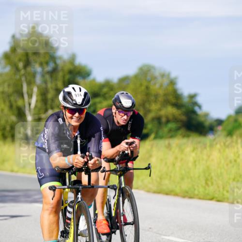 31.08.2025 - Elbe Triathlon Hamburg Michael Burmester http://msf.ph/oto/8680033 31.08.2025 10:41:24 Radfahren 914, 926, 970, 1054, 1148, 1273, 1301 meine-sportfotos.de