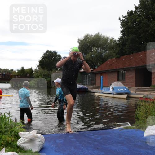 31.08.2025 - Elbe Triathlon Hamburg Luisa Fischer http://msf.ph/oto/8680037 31.08.2025 14:06:31 Schwimmen 154 meine-sportfotos.de