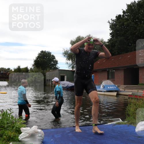 31.08.2025 - Elbe Triathlon Hamburg Luisa Fischer http://msf.ph/oto/8680041 31.08.2025 14:06:32 Schwimmen 154 meine-sportfotos.de